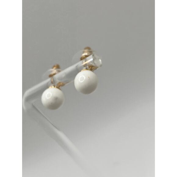 White Glass Round .75 Inch Stud Earrings! - Picture 6 of 8